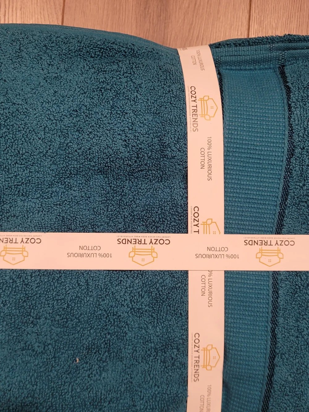 Cozy Trends towel set